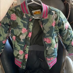 2T Girls camo and roses puffer jacket